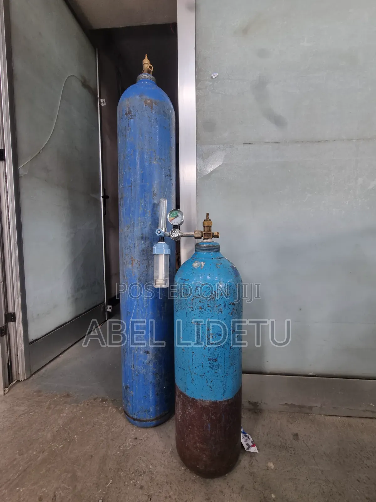 Oxygen Cylinder With Ensuring Safe and Sterile Inhalation Therapy.
