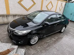 Toyota Yaris 2016 Black