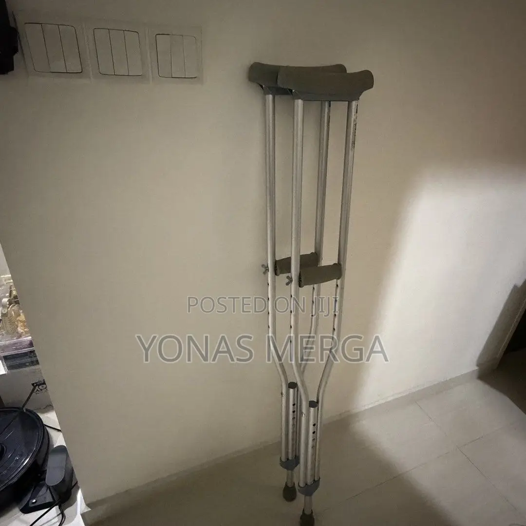 SHOULDER CRUTCHES (ADULT) FM801L 1PAIR㶭鬯users Good for Post-Operation