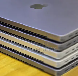 New Laptop Apple MacBook Pro 2021 M1 16GB Apple M1 SSD 512GB