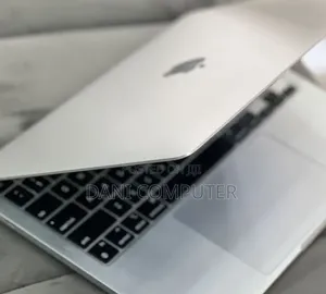 New Laptop Apple MacBook Air 2022 M2 8GB Intel Core M2 SSD 512GB
