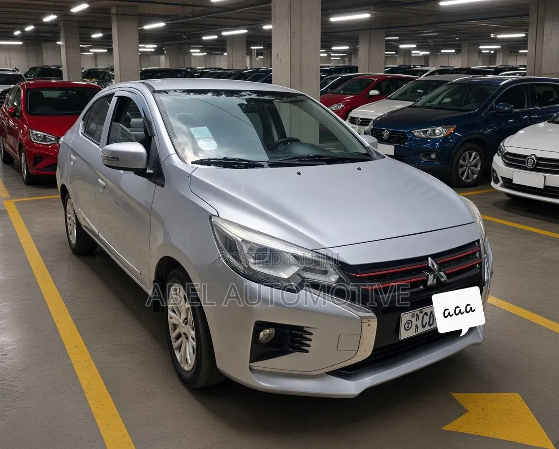 Mitsubishi Attrage 2022 Silver