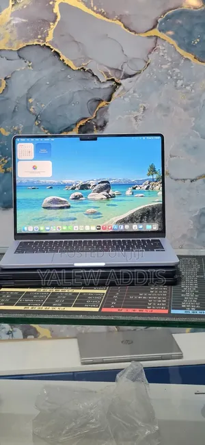 New Laptop Apple MacBook Air 2025 M4 16GB Apple M4 SSD 256GB