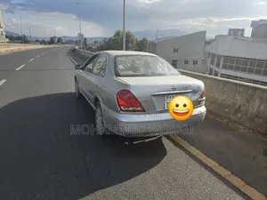 Nissan Sunny B15 Sedan 1.3 2004 Silver