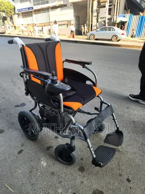 Electrical wheelchair軟化Electrical Wheelchair者或wheelchair功課wheelchair