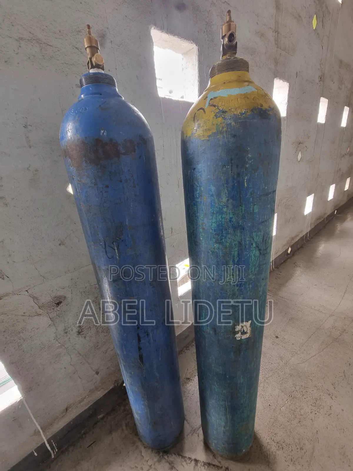 A Rugged Impact-Resistant Oxygen Cylinder