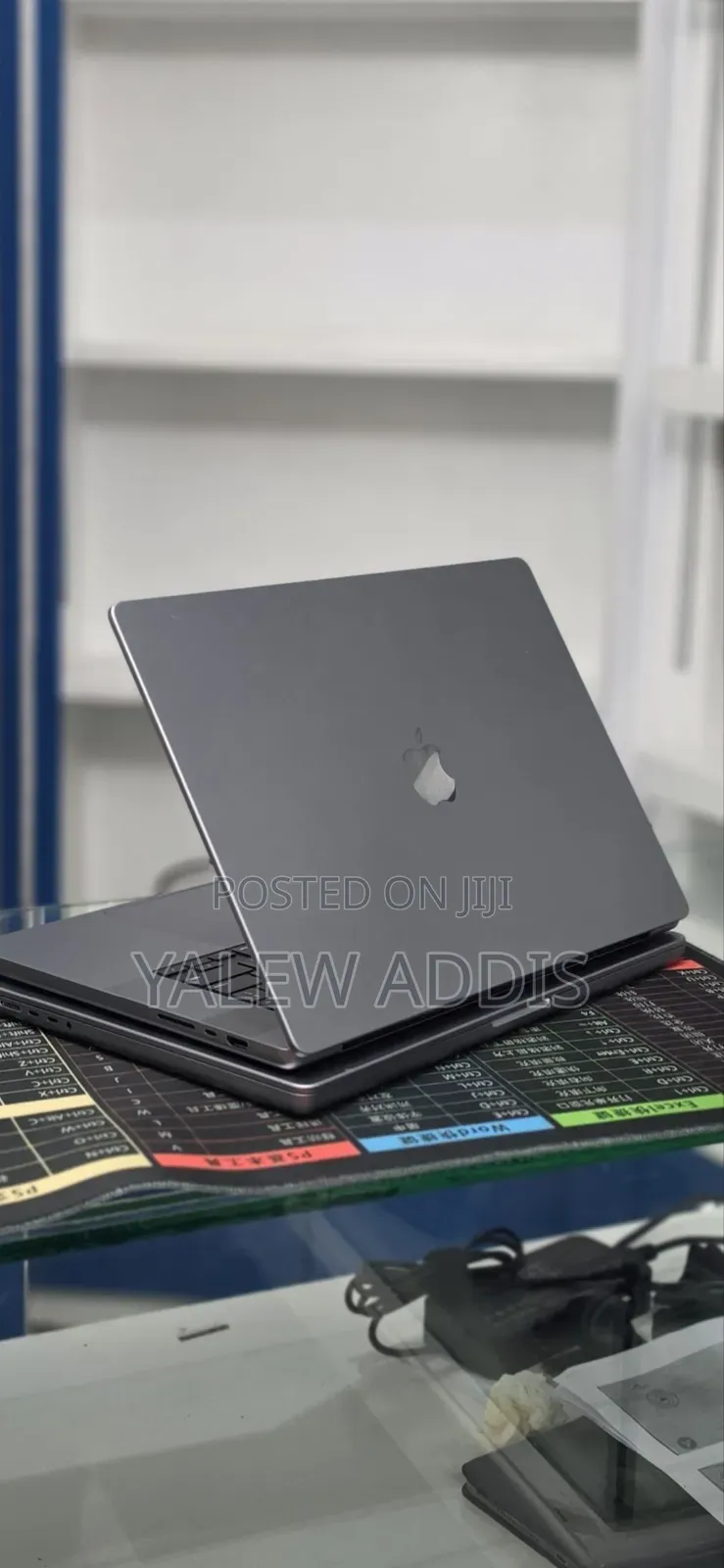 New Laptop Apple MacBook Pro 2021 M1 32GB Apple M1 SSD 1T