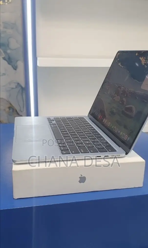 New Laptop Apple MacBook Air 2025 M4 16GB Apple M4 SSD 512GB
