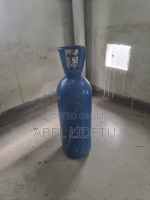 Economic Refillable Oxygen Cylinder for Home and Hospital Use