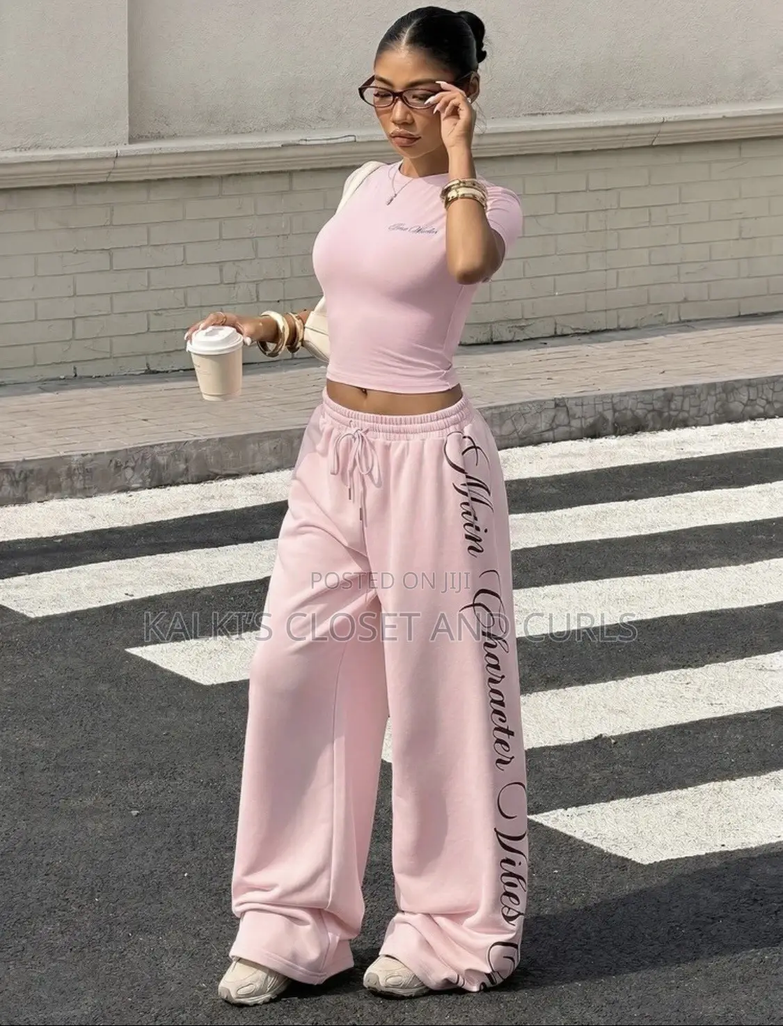 Casual Matching Set Featuring a Vintage-Style Distressed Print