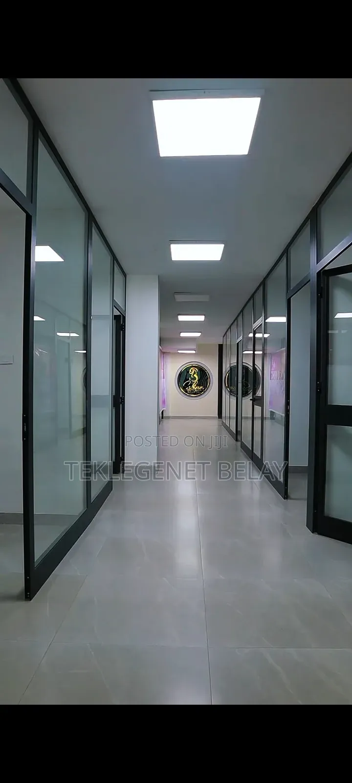 ሙሉ ለሙሉ የተጠናቀቁ የንግድ ሱቆች
