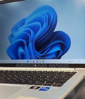New Laptop HP EliteBook 840 G8 16GB Intel Core i5 SSD 512GB