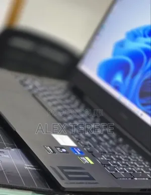 New Laptop HP Omen 15 16GB Intel Core i9 SSD 512GB