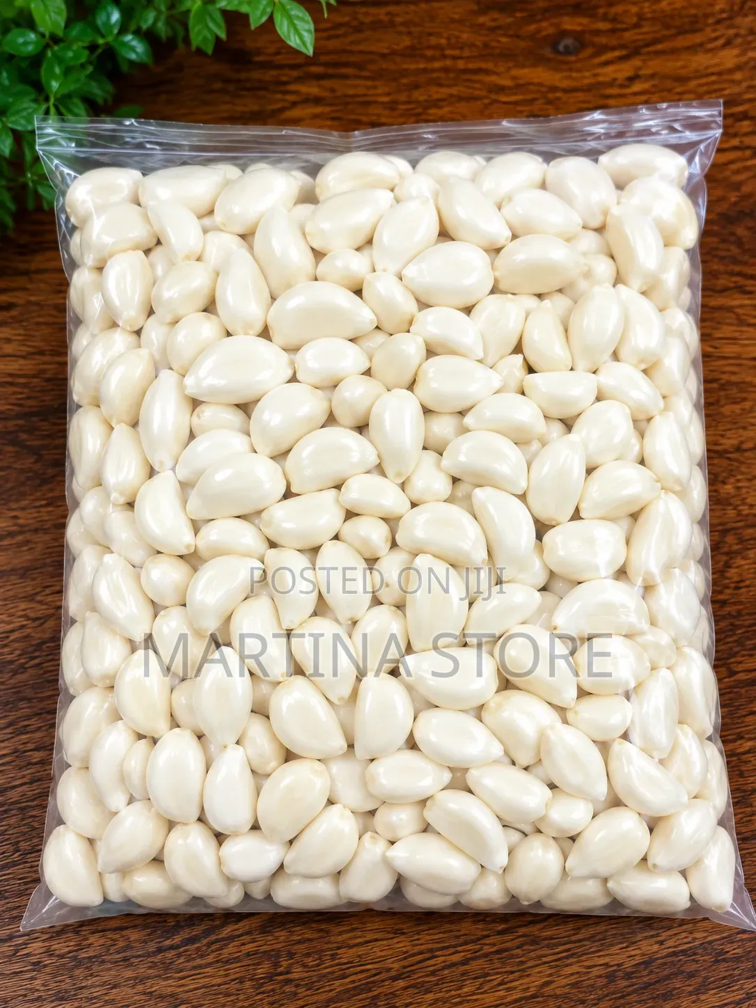 የተላጠ ነጭሽንኩርት