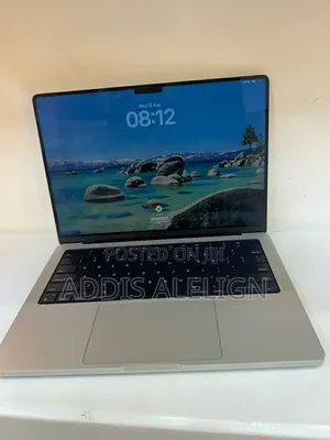 New Laptop Apple MacBook Pro 8GB Apple M3 SSD 512GB