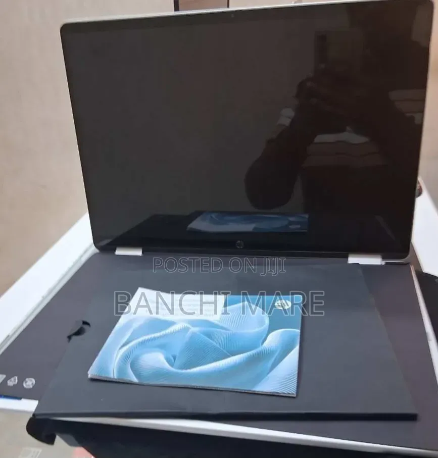 New Laptop HP OmniBook X Flip 14" 16GB Intel Core 7 SSD 512GB