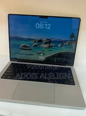 New Laptop Apple MacBook Pro 8GB Apple M3 SSD 512GB