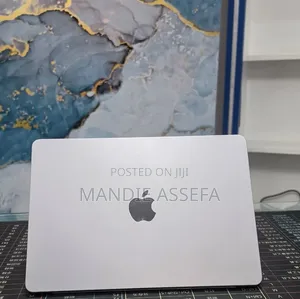 New Laptop Apple MacBook Air 2022 M2 16GB Apple M2 SSD 256GB