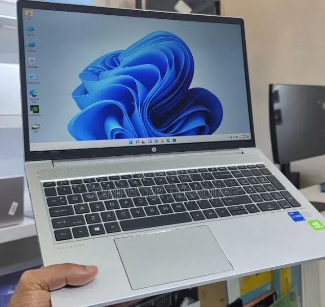 New Laptop HP ProBook 450 G8 16GB Intel Core i7 SSD 512GB