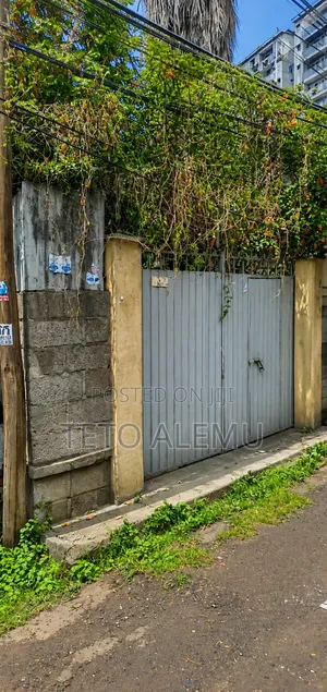 4bdrm Villa in 🏡 የሚሸጥ ሰፊ ቪላ – አያት, Bole for sale
