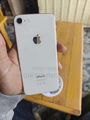 Apple iPhone 8 64 GB Silver