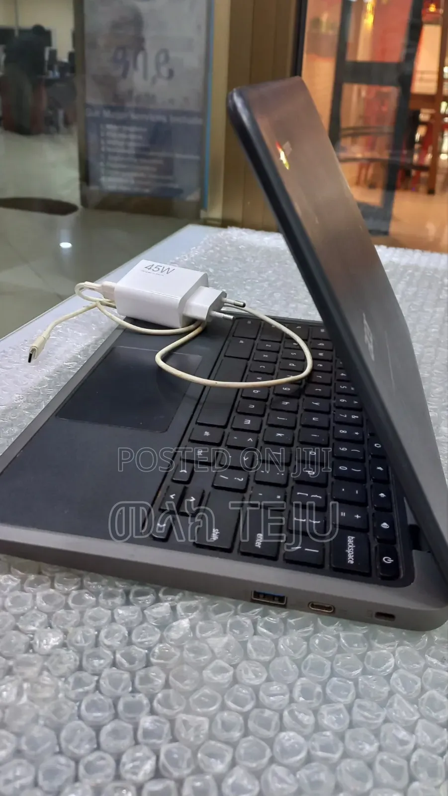 New Laptop HP Chromebook 4GB Intel Celeron SSD 32GB