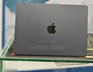 New Laptop Apple MacBook Air 2022 M2 8GB Apple M2 SSD 512GB