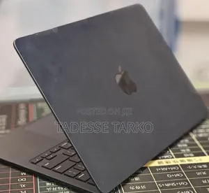 New Laptop Apple MacBook Air 2022 M2 8GB Apple M2 SSD 512GB