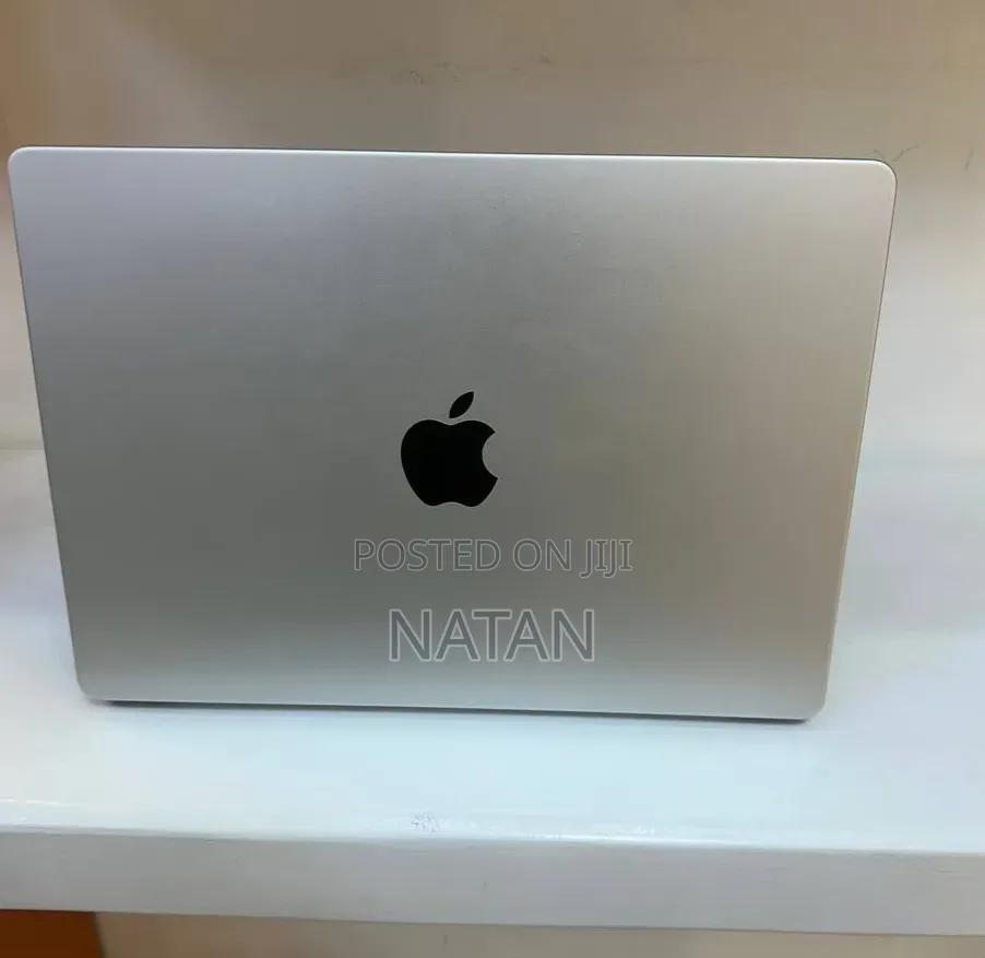 New Laptop Apple MacBook Pro 2023 M3 8GB Apple M3 SSD 512GB