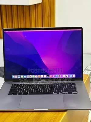 New Laptop Apple MacBook Pro 2017 16GB Intel Core i9 SSD 512GB