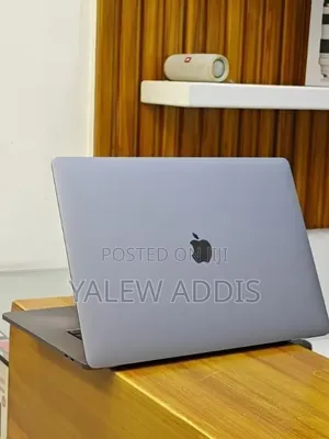 New Laptop Apple MacBook Pro 2017 16GB Intel Core i9 SSD 512GB