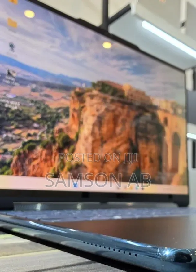 New Laptop Lenovo Yoga 9 16GB Intel Core Ultra 7 SSD 1T