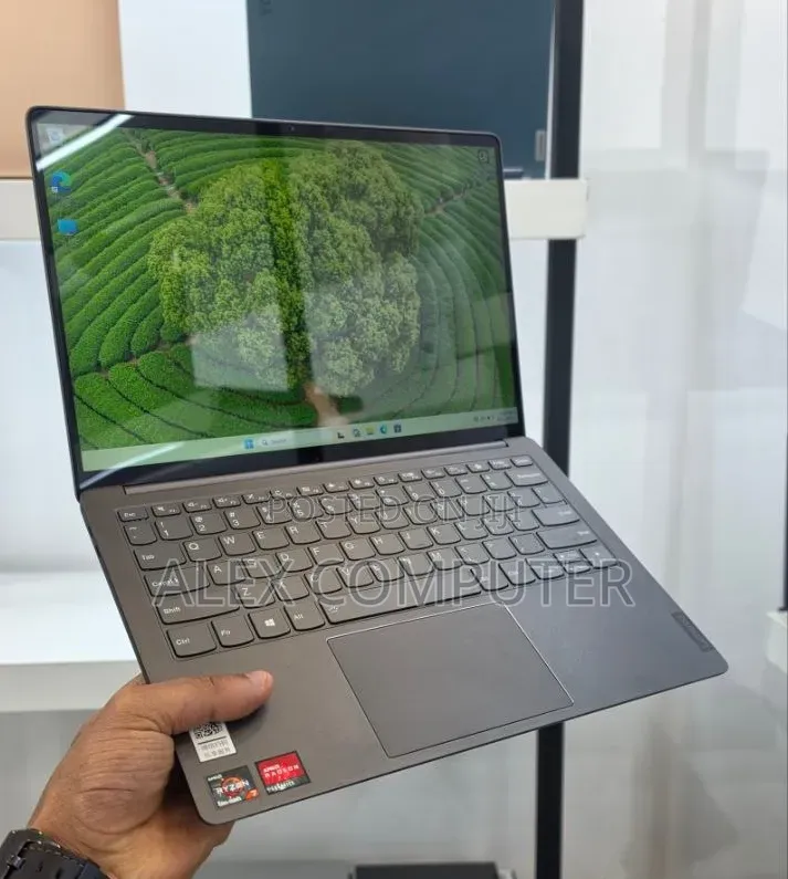 New Laptop Lenovo 16GB AMD Ryzen 7 SSD 512GB