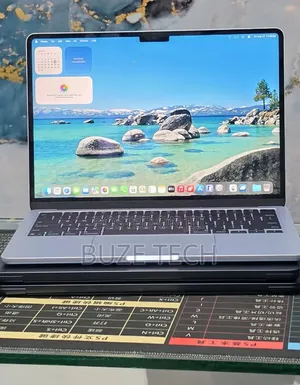 New Laptop Apple MacBook Air 2025 M4 16GB Apple M4 SSD 256GB