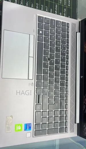 New Laptop HP ZBook Firefly 15 G7 16GB Intel Core i7 SSD 512GB