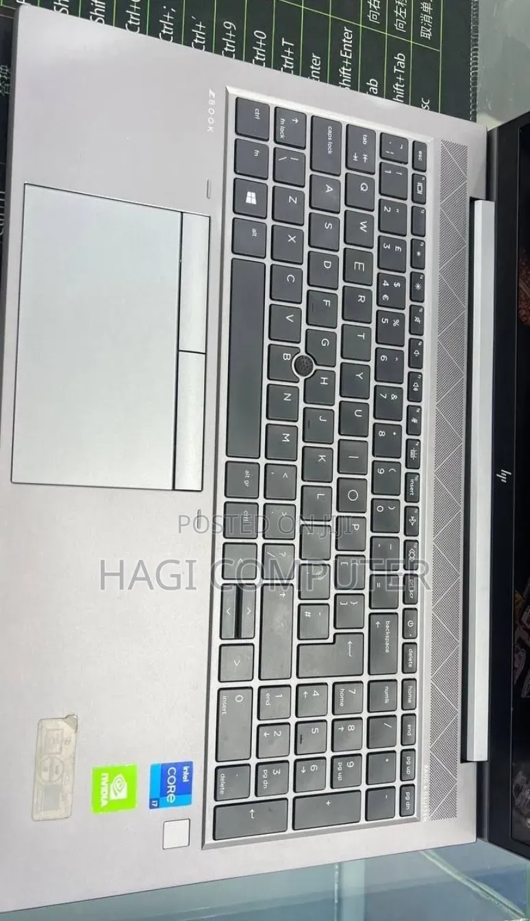 New Laptop HP ZBook Firefly 15 G7 16GB Intel Core i7 SSD 512GB