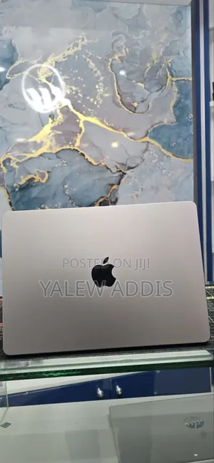 New Laptop Apple MacBook Air 2022 M2 16GB Apple M2 SSD 512GB