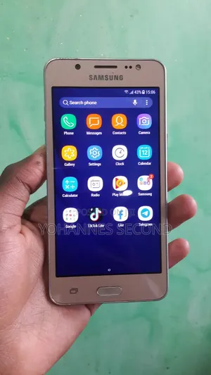 Samsung Galaxy J5 16 GB Gold