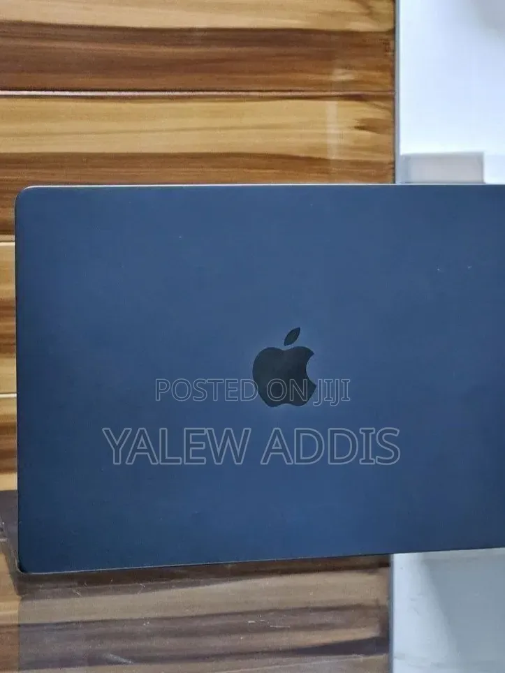 New Laptop Apple MacBook Air 2025 M4 16GB Apple M4 SSD 512GB