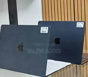 New Laptop Apple MacBook Air 2025 M4 16GB Apple M4 SSD 512GB