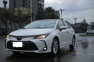 Toyota Corolla 2022 White