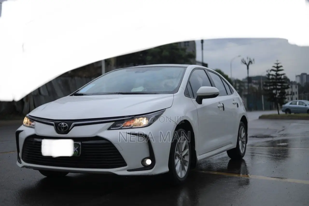 Toyota Corolla 2022 White