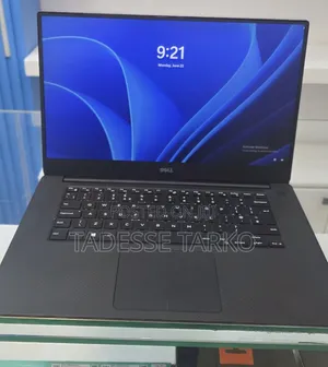 New Laptop Dell Precision 15 3520 16GB Intel Core i7 SSD 512GB