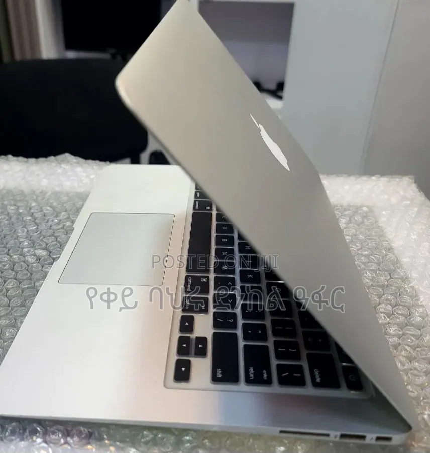New Laptop Apple MacBook Air 2017 8GB Intel Core i5 SSD 128GB