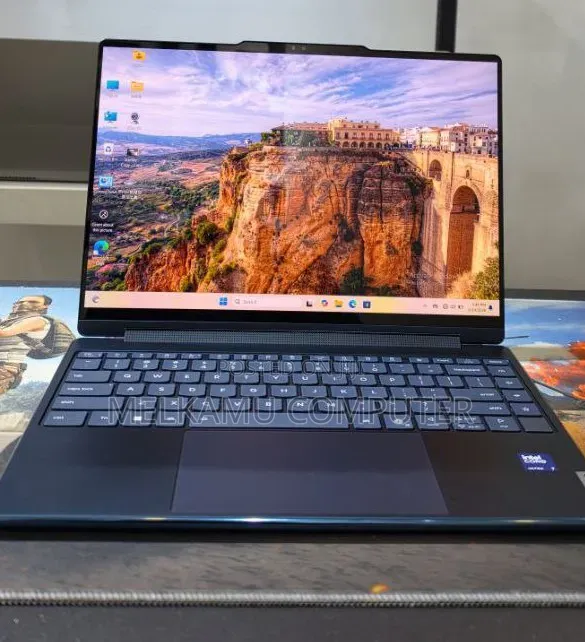 New Laptop Lenovo Yoga 9 16GB Intel Core Ultra 7 SSD 1T
