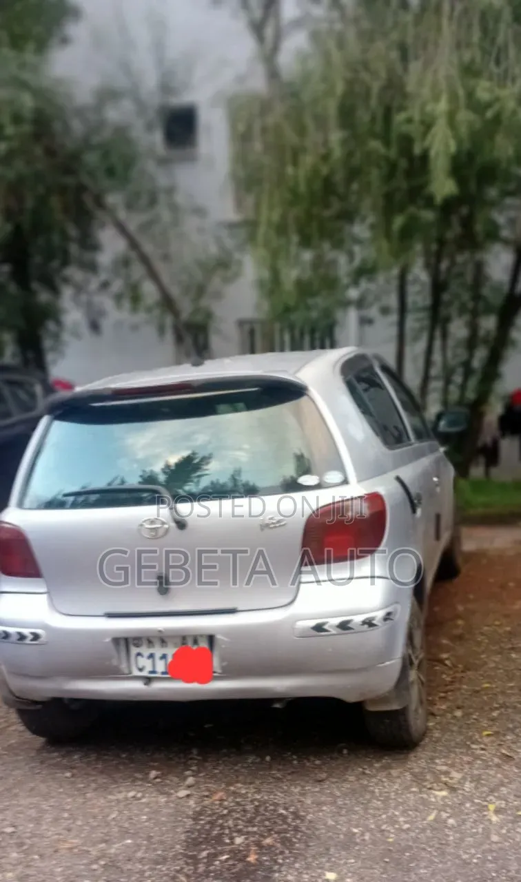 Toyota Vitz 2004