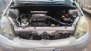 Toyota Vitz 2004