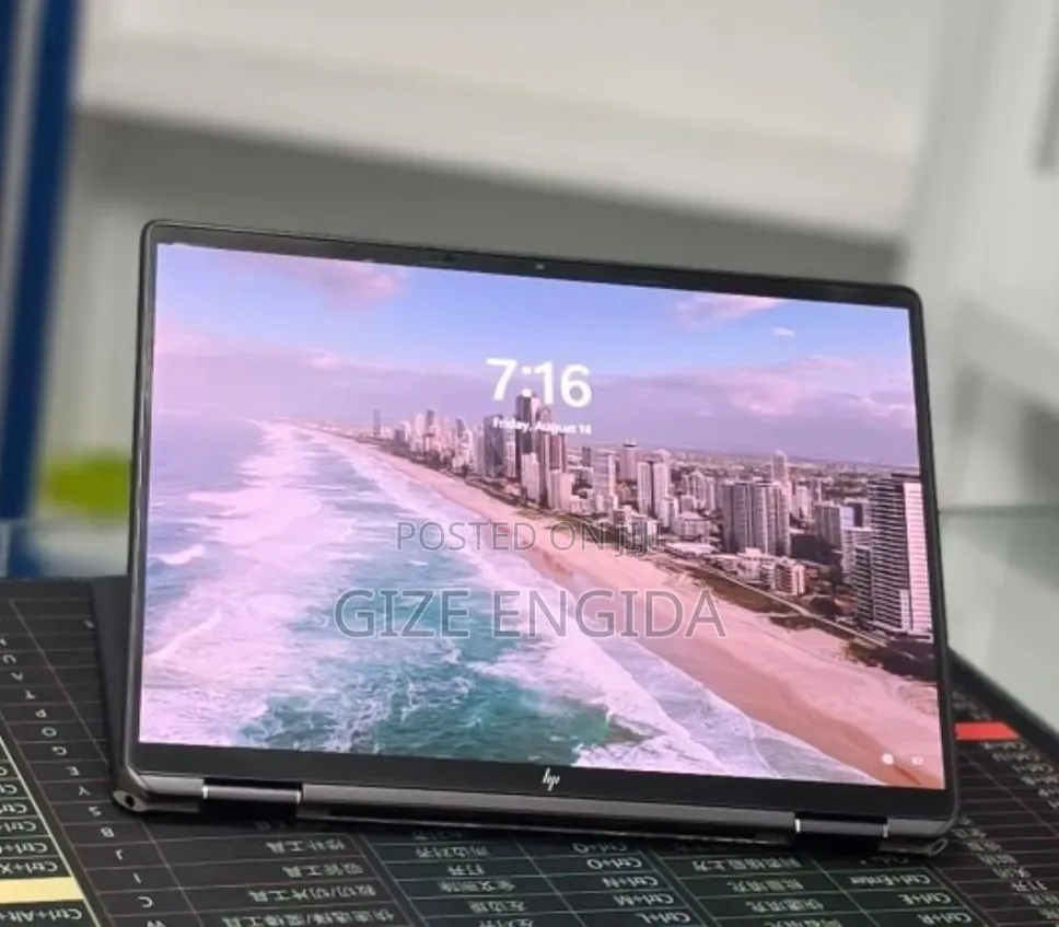 New Laptop HP Spectre 16GB Intel Core i7 SSD 1T