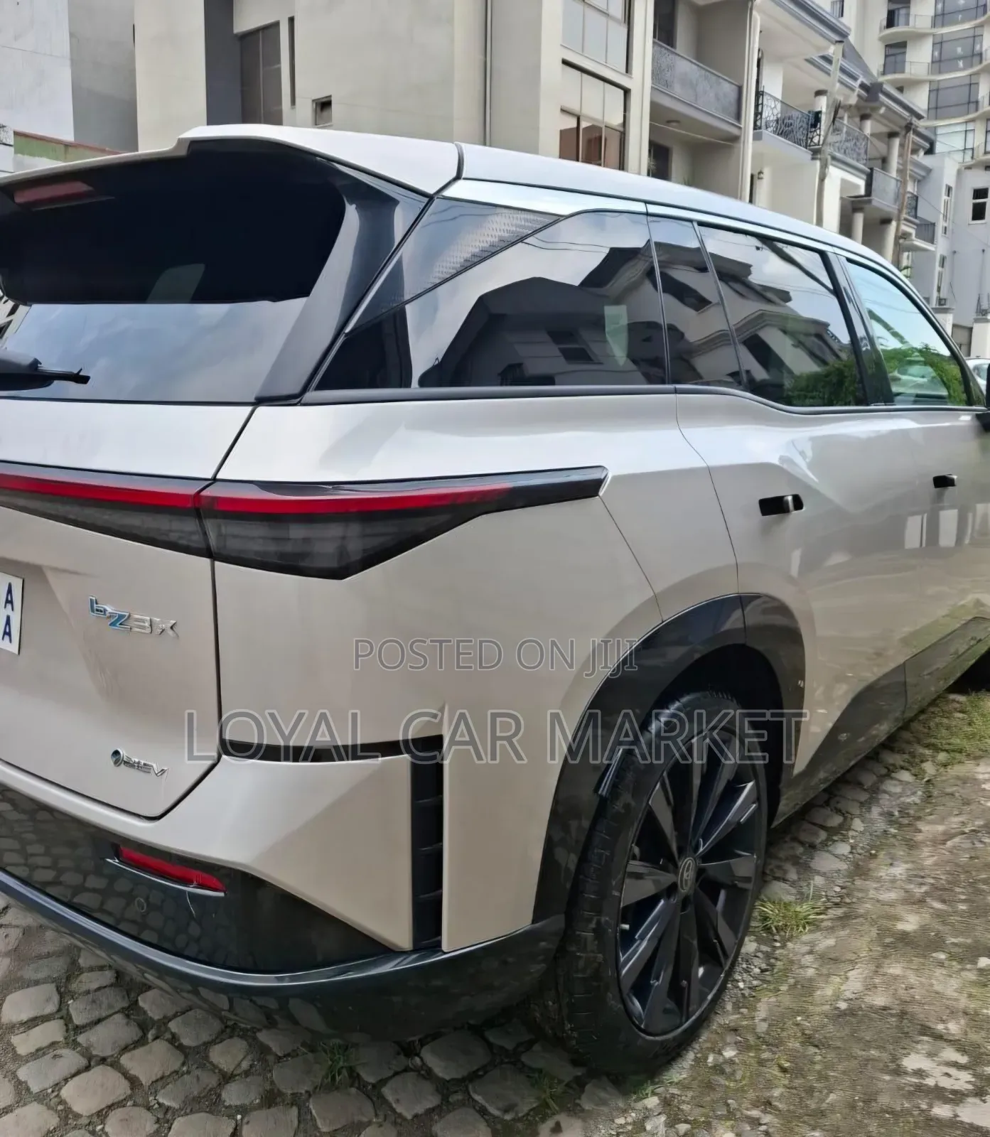 Toyota bZ3 2025 Gold