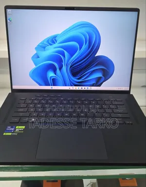 New Laptop Asus ROG Zephyrus G15 16GB Intel Core i9 SSD 1T